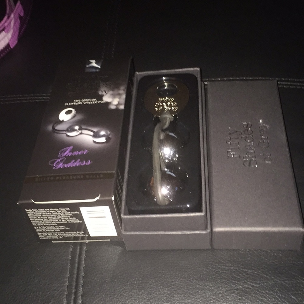 Fifty Shades of Grey Silver Pleasure Balls NEW